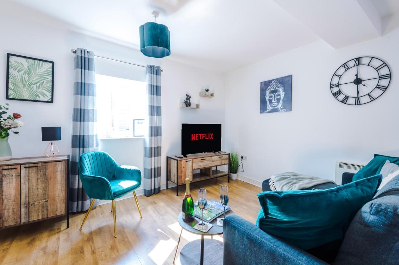 Stylish Chester City Centre Apartment By 53 Degrees Property, Ideal For Couples & Business Professionals - Sleeps 4 Экстерьер фото
