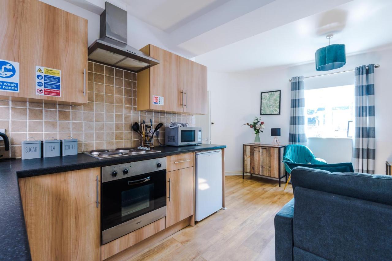 Stylish Chester City Centre Apartment By 53 Degrees Property, Ideal For Couples & Business Professionals - Sleeps 4 Экстерьер фото